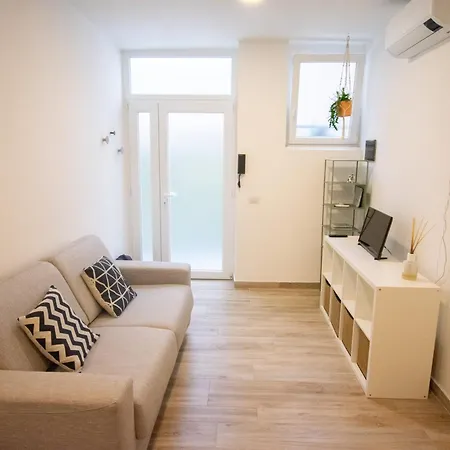 Meda's House - Cozy Modern Flat *