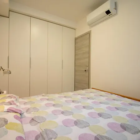 Apartamento Meda's House - Cozy Modern Flat Milão