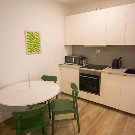 Meda's House - Cozy Modern Flat Apartamento Milão